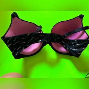 Victoria bras 40dd with lots padding cut off tags xcellant condition $35